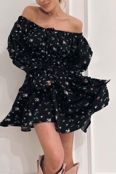 Платье "Венеция" черное, цветочный голубой принт, с кружевом