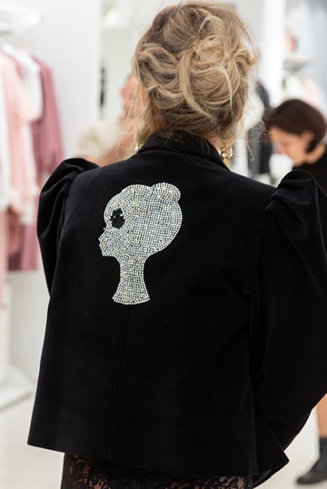 Пиджак - жакет "Даниэль" черный, бархат, укороченный, ЛОГО из страз, кутюр