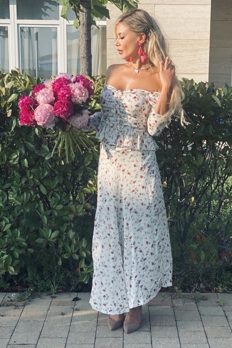 Костюм "Элана" молочный