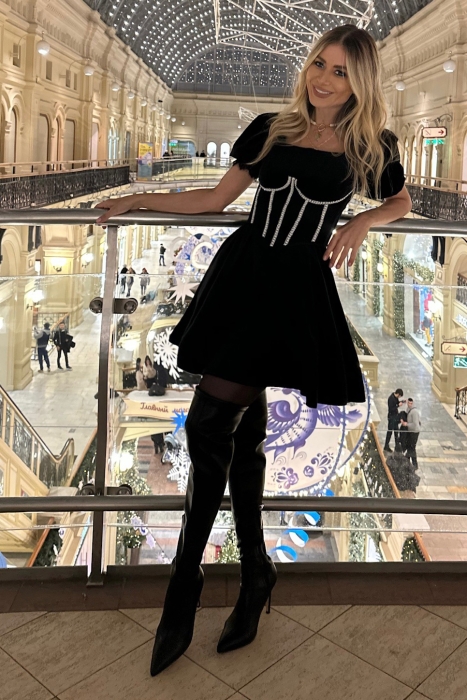 Платье "Винетта" черное, бархат с кружевом, мини