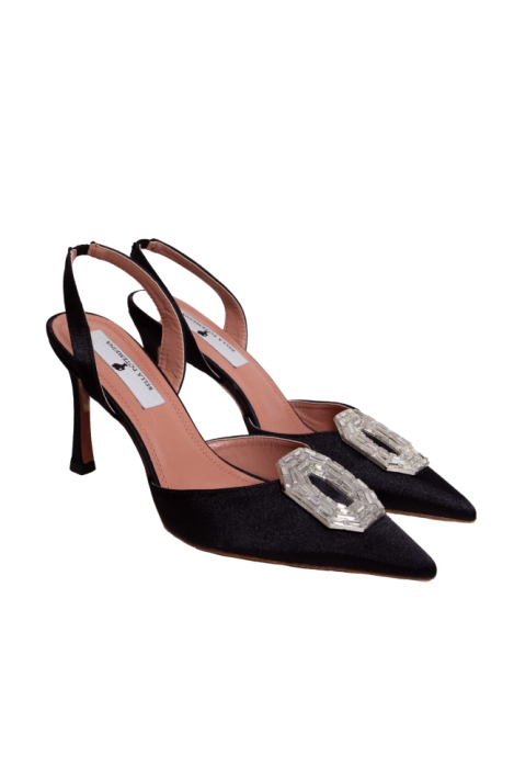 Туфли - босоножки черные, крупная брошь из стекляруса