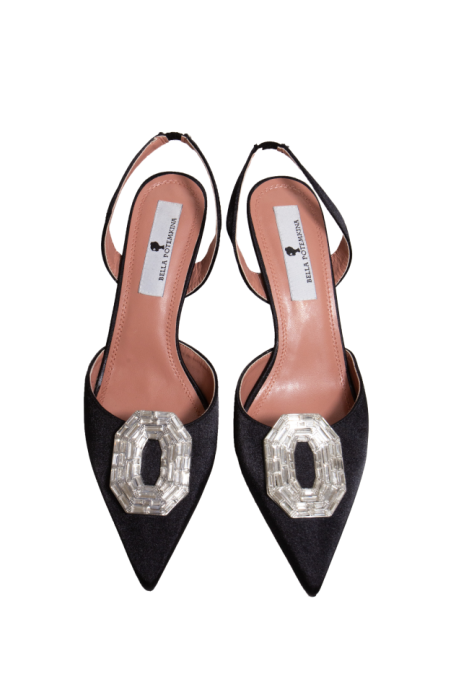 Туфли - босоножки черные, крупная брошь из стекляруса