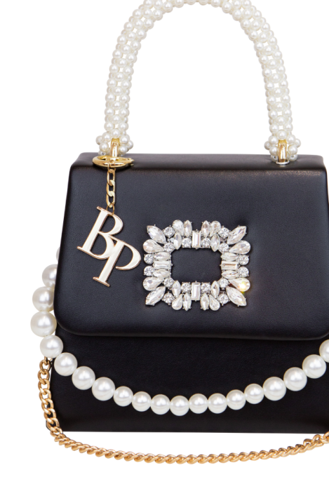 Сумка-клатч черная, с брошью из страз