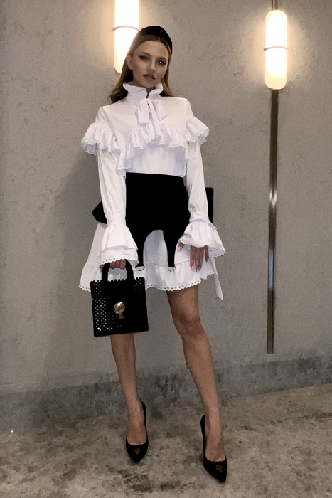 Платье "Вилора" белое, с белым кружевом из хлопка