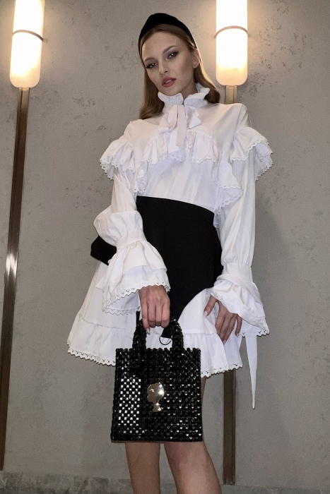 Платье "Вилора" белое, с белым кружевом из хлопка