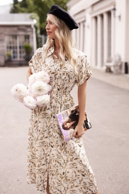 Платье "Нейлин" молочное, принт цветы, РОСТ 165