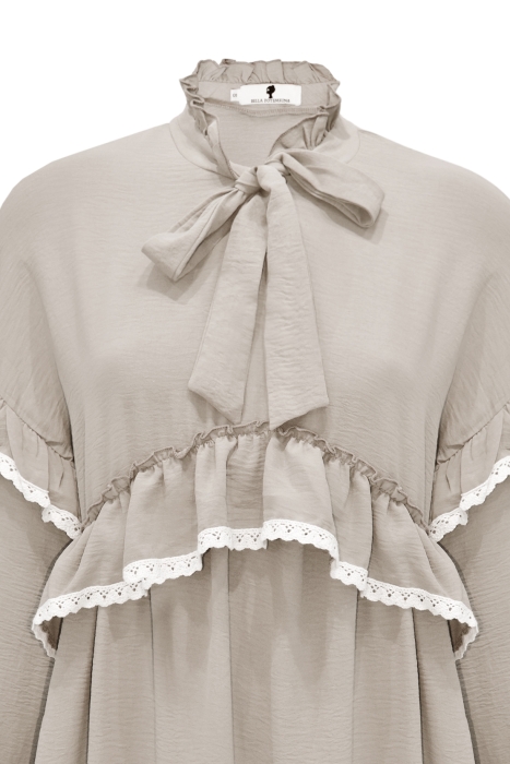 Платье "Вилора" светло-бежевое, с белым кружевом из хлопка