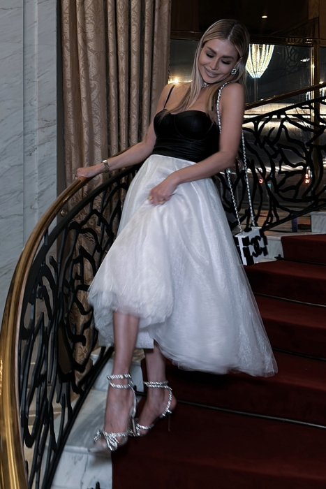 Юбка - пачка "Ирис" белая, фатин, миди (длина 80 см), пышная