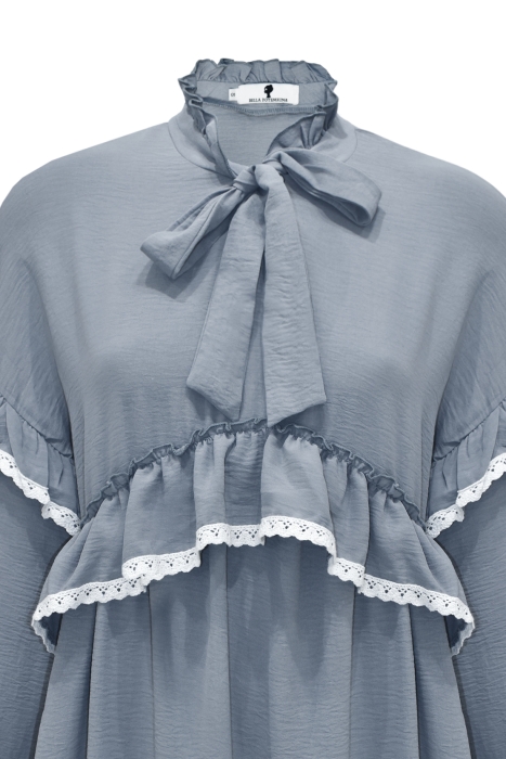 Платье "Вилора" серое, с белым кружевом из хлопка