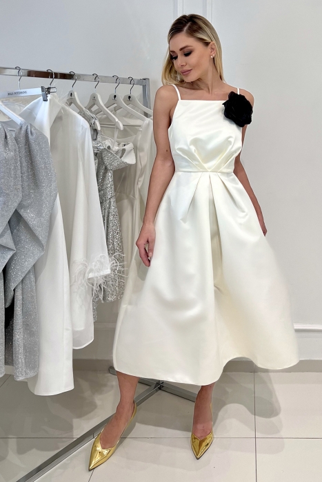 Платье "Сесилия" белое, пышное, на бретелях + брошь роза