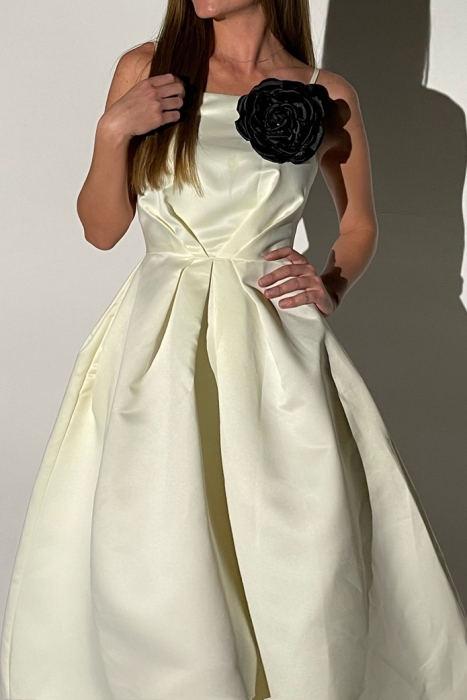 Платье "Сесилия" молочное, пышное, на бретелях + брошь роза