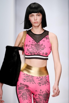 Топ "Фит" фуксия, черный принт