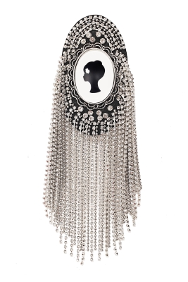 Брошь "ЛОГО" со стразами 