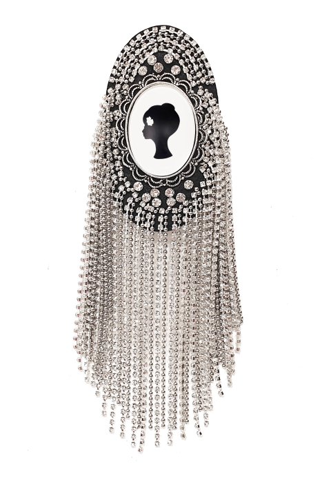 Брошь "ЛОГО" со стразами 