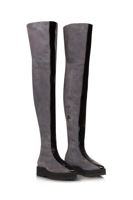 Ботфорты замша графит с черными лампасами (низкие) 111