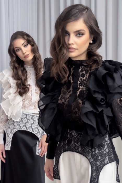 Блуза "Мирель" черная, кружево, воланы, с манжетами + топ