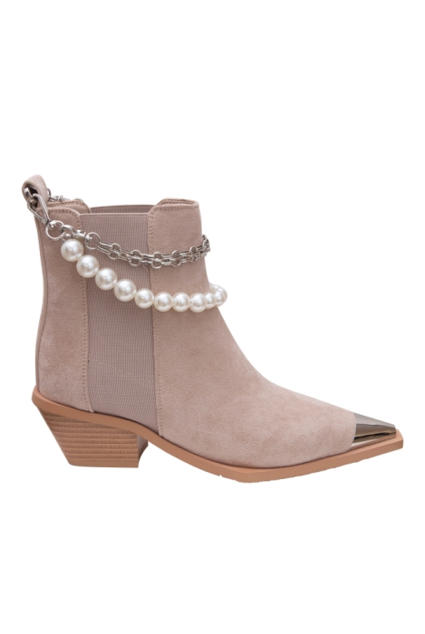 Ботинки "Казаки" бежевые, эко - замша, с обвесом (цепь и жемчуг)
