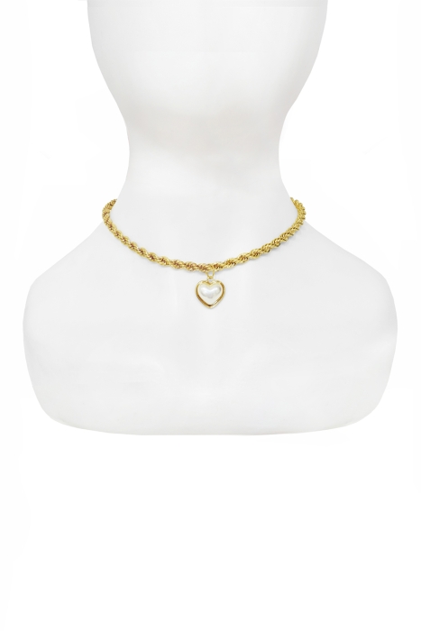 Чокер - колье золотистый, с кулоном сердце с жемчугом