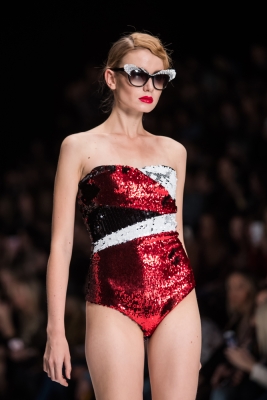 Боди "SS18/6 - 2" красно - черное, пайетки