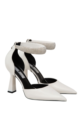 Туфли "SS 23" белые, с перемычкой со стразами