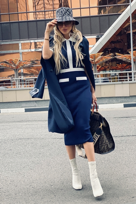 Платье "Альма" вязаное, синее с белым