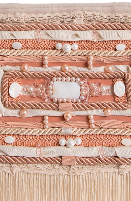 Ридикюль квадратный молочный с розовым "жемчуг"