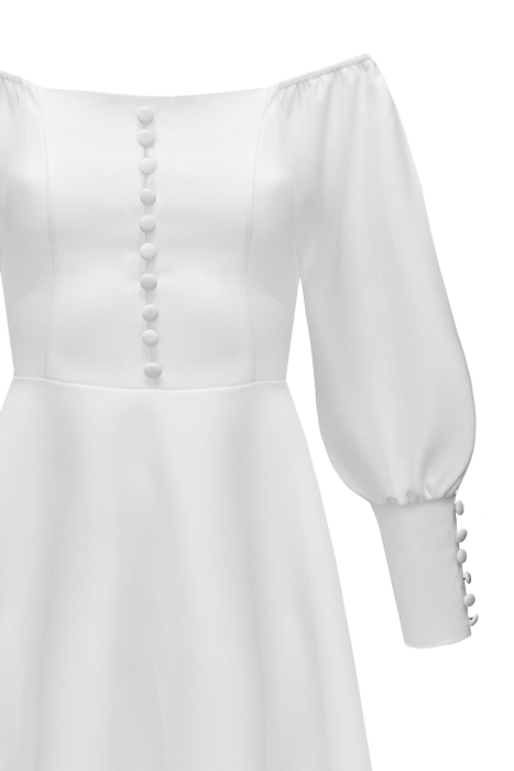 Платье "Андрия" белое, декорированное пуговицами, мини