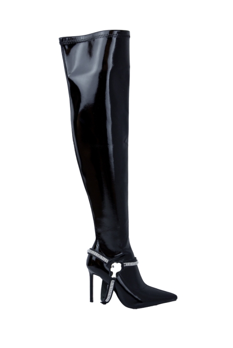 Сапоги - ботфорты черные, лак, на шпильке, с обвесом (портупея) и лого