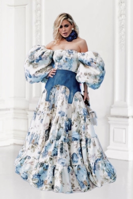 Платье "Лилит" молочное, принт голубые пионы, рукава фонарики + пояс корсет с брошью, макси