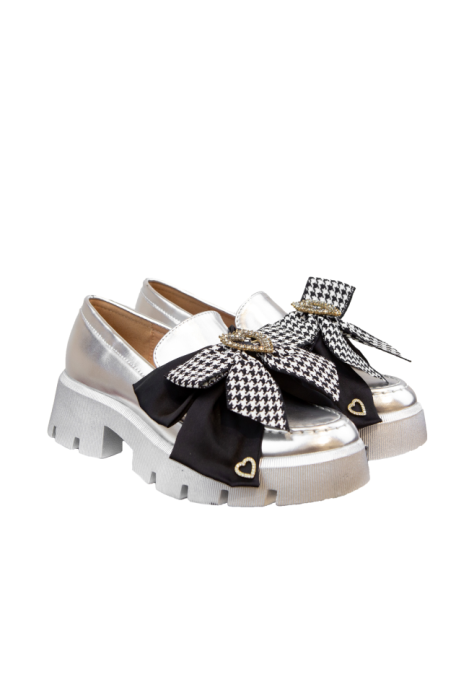 Лоферы "FW 23-24" серебристые, на платформе, эко-кожа, бант кружево со стразами