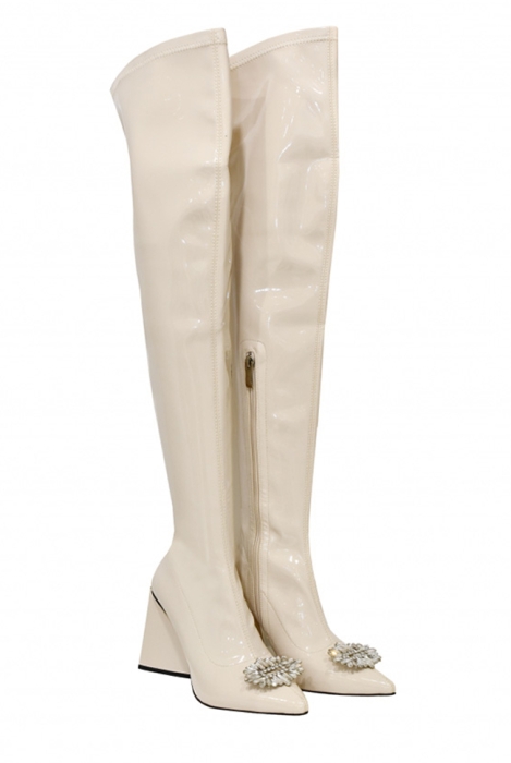 Сапоги - ботфорты светло-бежевые, лак, брошь, каблук треугольник