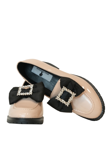 Лоферы "FW 23-24" нюдовые, лак, брошь бант