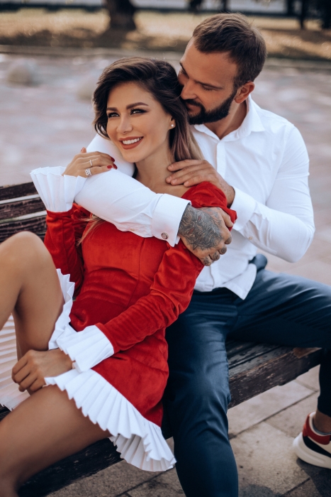 Платье-корсет "Эдит" красный бархатный, с белой отделкой