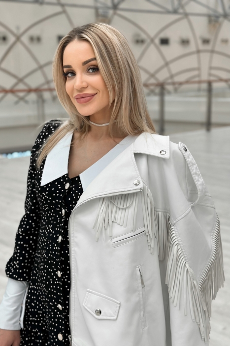 Куртка - косуха "Лэйни" белая (молочная), с бахромой, эко-кожа