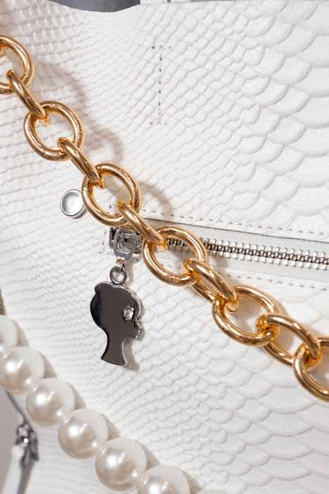 Сумка "Виржини" белая, кожа, декорирована цепью и жемчугом