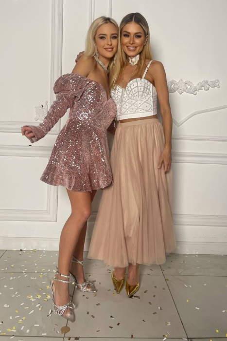 Платье "Джойс" пудровое (розовое), пайетки на бархате, мини + чокер роза