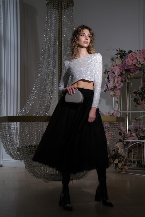 Топ - кроп "Хэйс" белый, серебристые пайетки, с рукавами