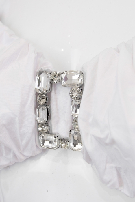 Топ - кроп "Рики" белый, хлопок, рукава фонарики, брошь со стеклярусом