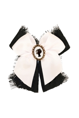 Брошь "ЛОГО" белая лента, черное кружево