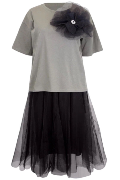 Комплект "Леона" бежевый/черный, с брошью (футболка + пышная юбка миди)