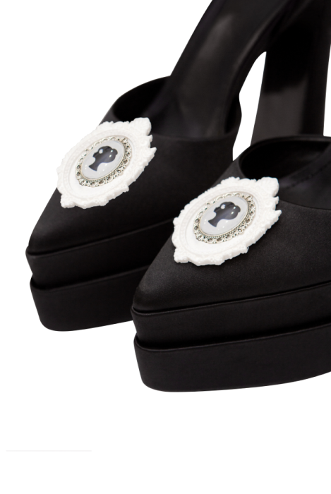 Туфли черные, атласные, на платформе, лепнина лого
