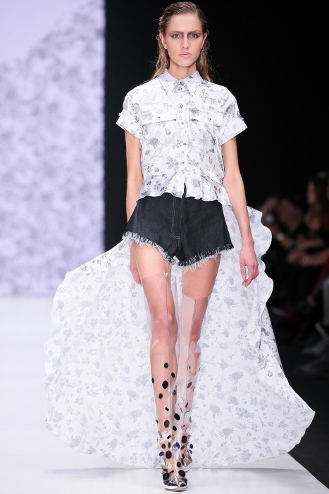 Туника "Бинди" белая, серый принт