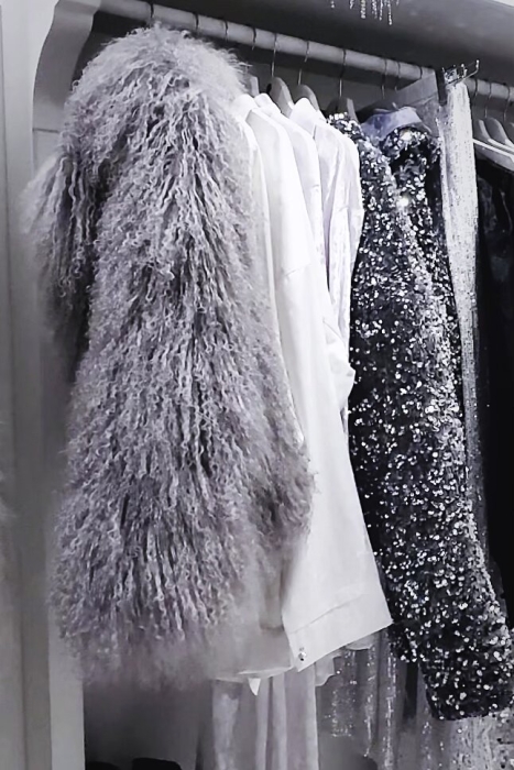 Шуба (полушубок) "Николет" серая, мех лама (натуральный), мини 60 см