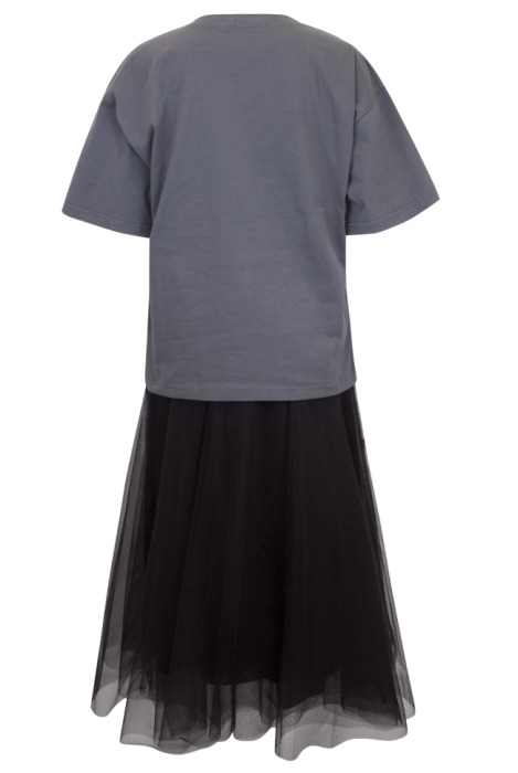 Комплект "Леона" серый/черный, с брошью (футболка + пышная юбка миди)