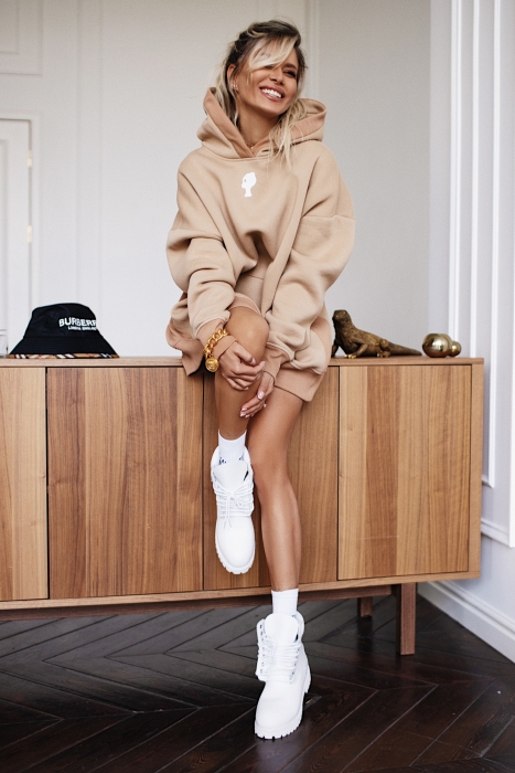 Худи "Эстьен" бежевое, с карманом кенгуру, удлиненное