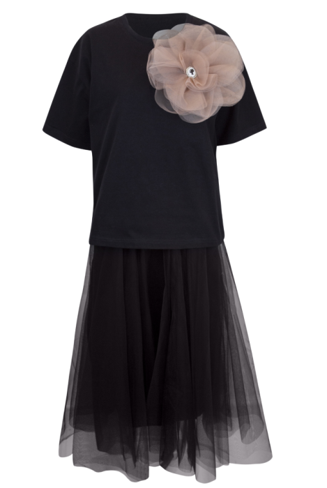 Комплект "Леона" черный, с брошью (футболка + юбка миди)