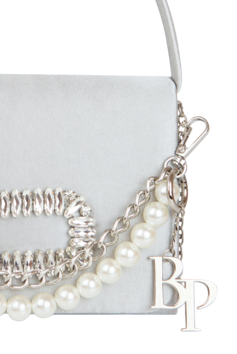 Сумка серая атлас (шелк) с брошью из стекляруса