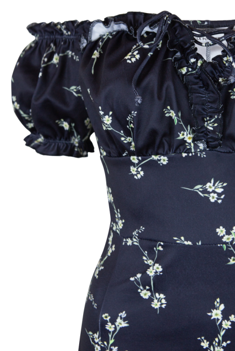 Платье "Джуэль" черное, белый принт веточки, с кружевом, миди, короткий рукав