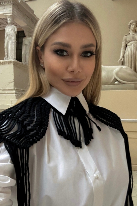 Чокер  "колье - эполет" черный, вязаный, кутюр