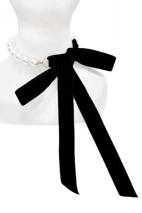 Чокер - колье "Жемчуг" молочный, крупный, на бархатной черной ленте